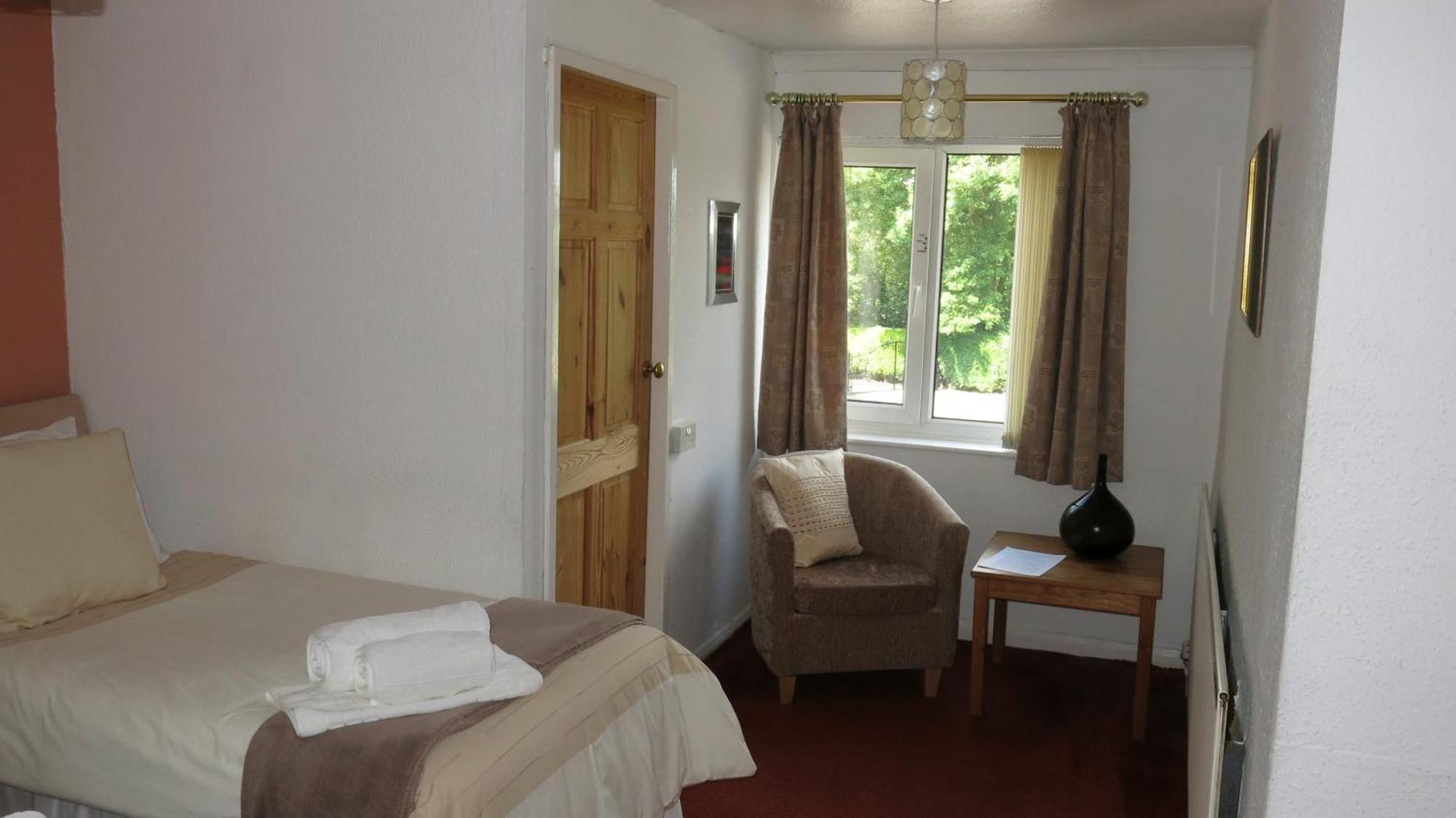 Broadwell Guest House Meriden  Phòng bức ảnh